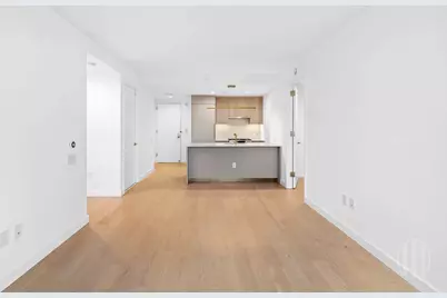 3 Court Square #5601, New York City, NY 11101 - Photo 7