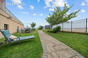 286 Corbin Pl, Brooklyn, NY 11235 - Photo 9