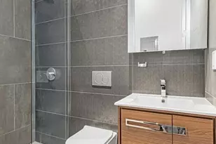 356 W 48th St, New York City, NY 10036 - Photo 11