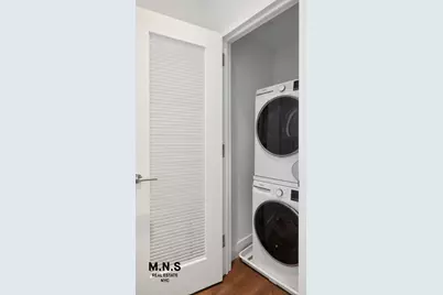 34-35 44th Street #1225, New York City, NY 11101 - Photo 9