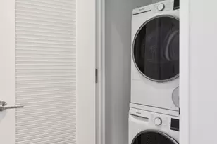 34-35 44th St, New York City, NY 11101 - Photo 9