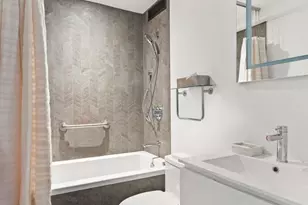 300 W 23rd St, New York City, NY 10011 - Photo 9