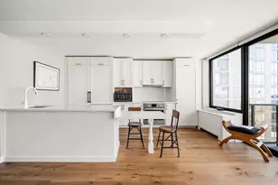 161 W 61st St, New York City, NY 10023 - Photo 3