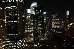 236 E 47th St, New York, NY 10017 - Photo 9