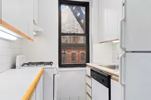 222 E 35th St, New York, NY 10016 - Photo 3
