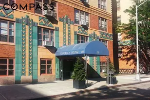 235 E 22nd St, New York City, NY 10010 - Photo 11