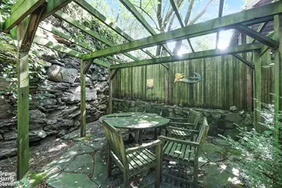 2253 Edsall Avenue, New York City, NY 10463 - Photo 19