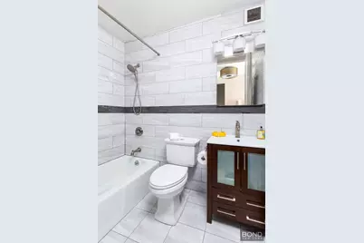 393 W 49th Street #3OO, New York City, NY 10019 - Photo 15