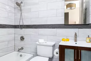 393 W 49th St, New York City, NY 10019 - Photo 15