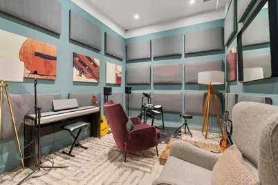 21-21 31st Street #2L, New York City, NY 11105 - Photo 15