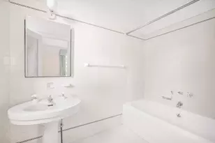 130 E 75th St, New York City, NY 10021 - Photo 13