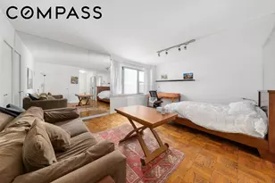 77 W 55th St, New York City, NY 10019 - Photo 5