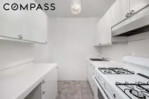 77 W 55th St, New York City, NY 10019 - Photo 3
