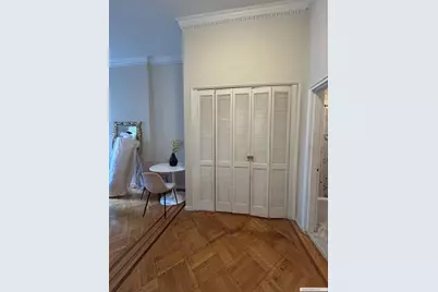 110 E 61st Street #2A, New York City, NY 10021 - Photo 11