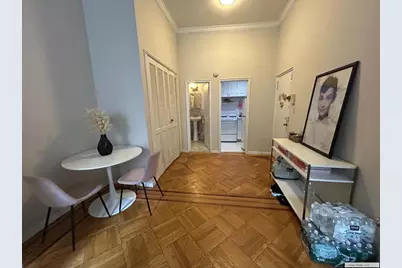 110 E 61st Street #2A, New York City, NY 10021 - Photo 9