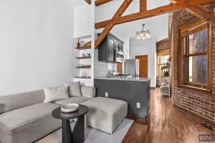 333 W 21st St, New York City, NY 10011 - Photo 3