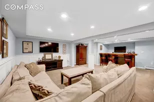 142-15 Newport Ave, New York City, NY 11694 - Photo 35