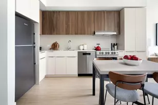 30-77 Vernon Blvd, Astoria, NY 11102 - Photo 11