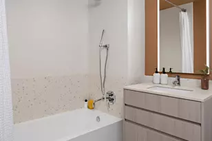 300 E 50th St, New York, NY 10022 - Photo 5