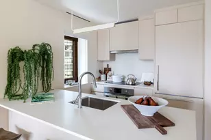 300 E 50th St, New York, NY 10022 - Photo 5