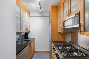 30 W 60th St, New York City, NY 10023 - Photo 5