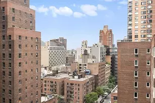 345 W 58th St, New York City, NY 10019 - Photo 11