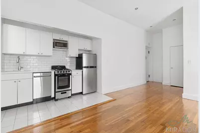 425 E 74th Street #1D, New York, NY 10021 - Photo 3
