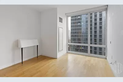 247 W 46th Street #1502, New York, NY 10036 - Photo 7