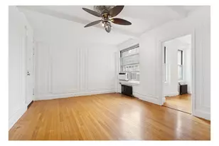 325 W 45th St, New York City, NY 10036 - Photo 5