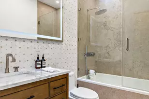 25 E 94th St, New York, NY 10128 - Photo 21