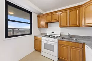 4705 Henry Hudson Pkwy W, New York City, NY 10471 - Photo 9