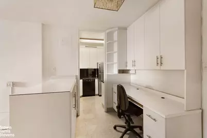 300 E 40th Street #6E, New York City, NY 10016 - Photo 9