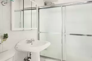 200 E 27th St, New York City, NY 10016 - Photo 5