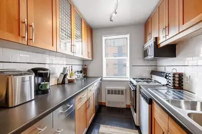 170 W 23rd Street #6N, New York, NY 10011 - Photo 3