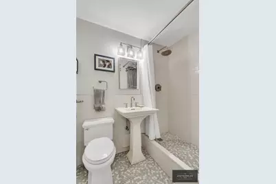 160 E 91st Street #B3, New York, NY 10128 - Photo 3