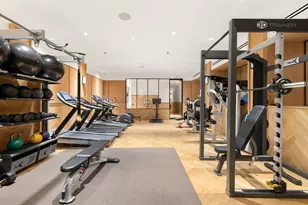 275 W 10th St, New York City, NY 10014 - Photo 13