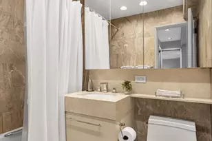 207 E 74th St, New York City, NY 10021 - Photo 9