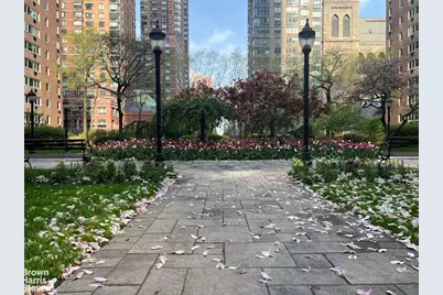 345 W 58th Street #7XY, New York City, NY 10019 - Photo 15
