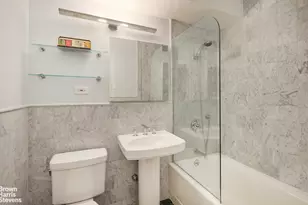 345 W 58th St, New York City, NY 10019 - Photo 9