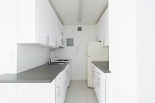 77 W 55th St, New York City, NY 10019 - Photo 9