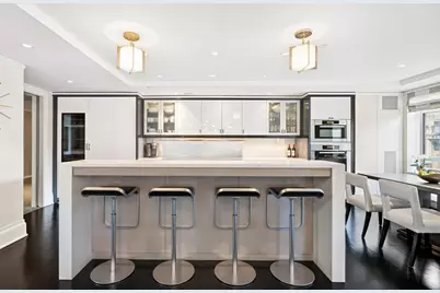 21 E 61st Street #6E, New York City, NY 10065 - Photo 9