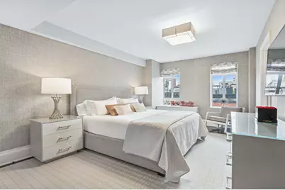 21 E 61st Street #6E, New York City, NY 10065 - Photo 23