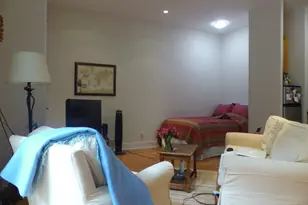 318 W 106th St, New York City, NY 10025 - Photo 3