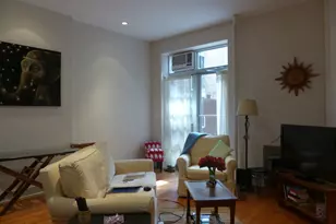 318 W 106th St, New York City, NY 10025 - Photo 3