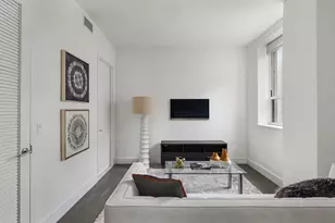 416 W 52nd St, New York City, NY 10019 - Photo 3