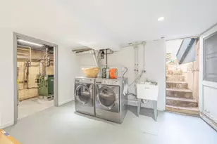 23-55 36th St, New York City, NY 11105 - Photo 19