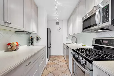 185 W End Avenue #20F, New York City, NY 10023 - Photo 3