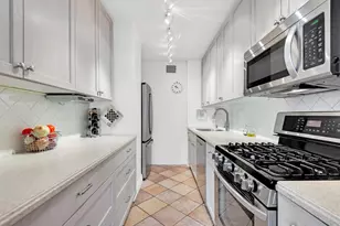 185 W End Ave, New York City, NY 10023 - Photo 3