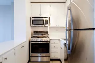 330 E 39th St, New York City, NY 10016 - Photo 3