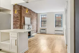 357 E 50th St, New York City, NY 10022 - Photo 1